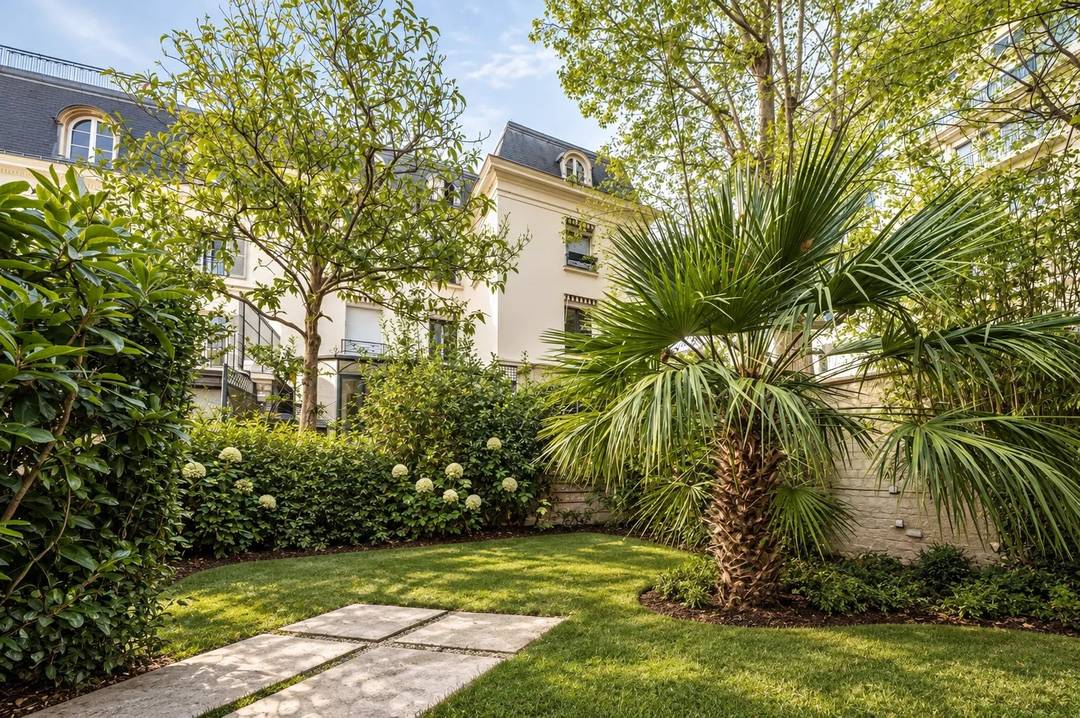 Hôtel Particulier d’exception – Jardin clos & vue Tour Eiffel