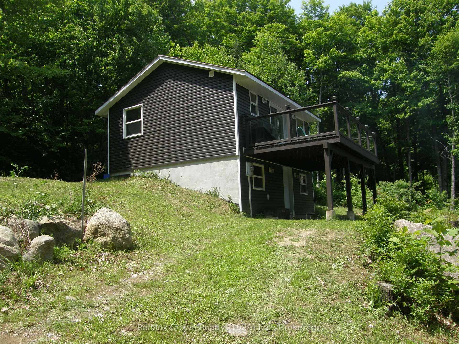 Newly renovated 2023 2 storey insulated cottage on Bray Lake offering many amenities as a waterfront property.