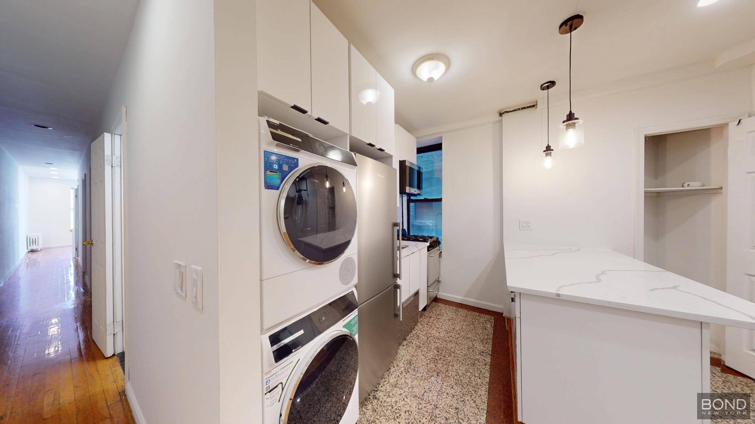 Large 3 bedroom apartment in the heart of East Village !