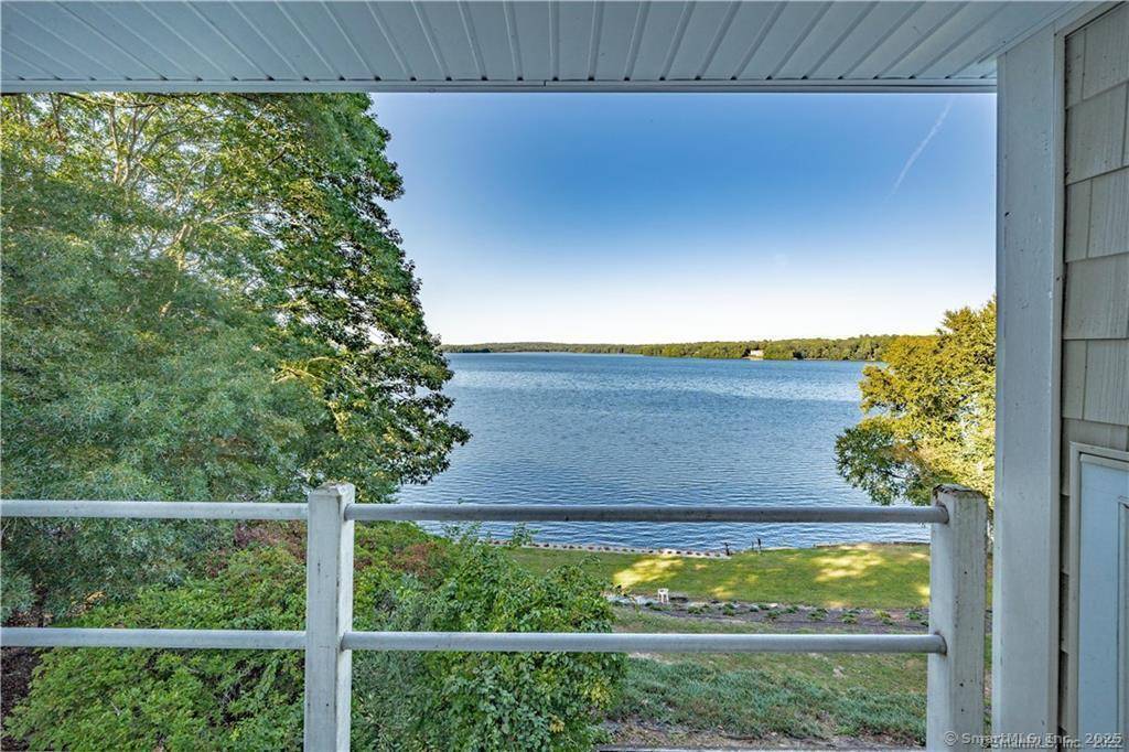 Welcome to The Lake House !