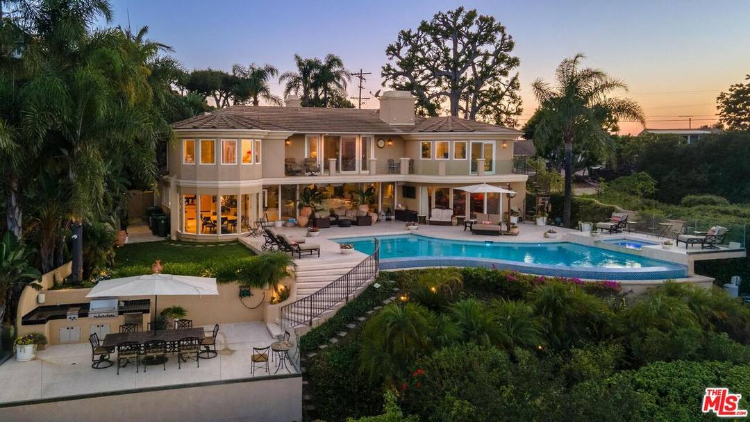 7833 Torreyson Dr 5BR Hollywood Hills East La