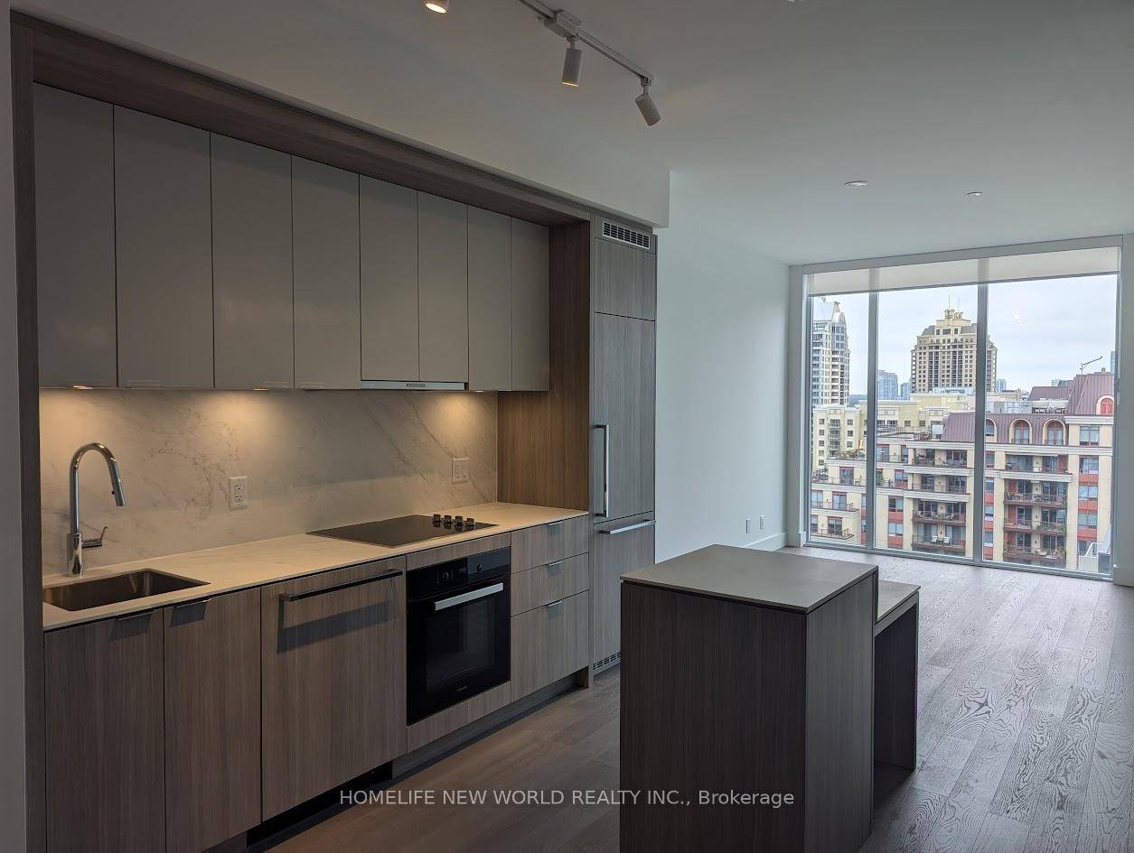 Welcome to the Brand New luxurious Codon located in a mid rise boutique building at the heart of the prestigious Bayview Village community, Fabulous amp ; Sunfill West unit, Excellent ...