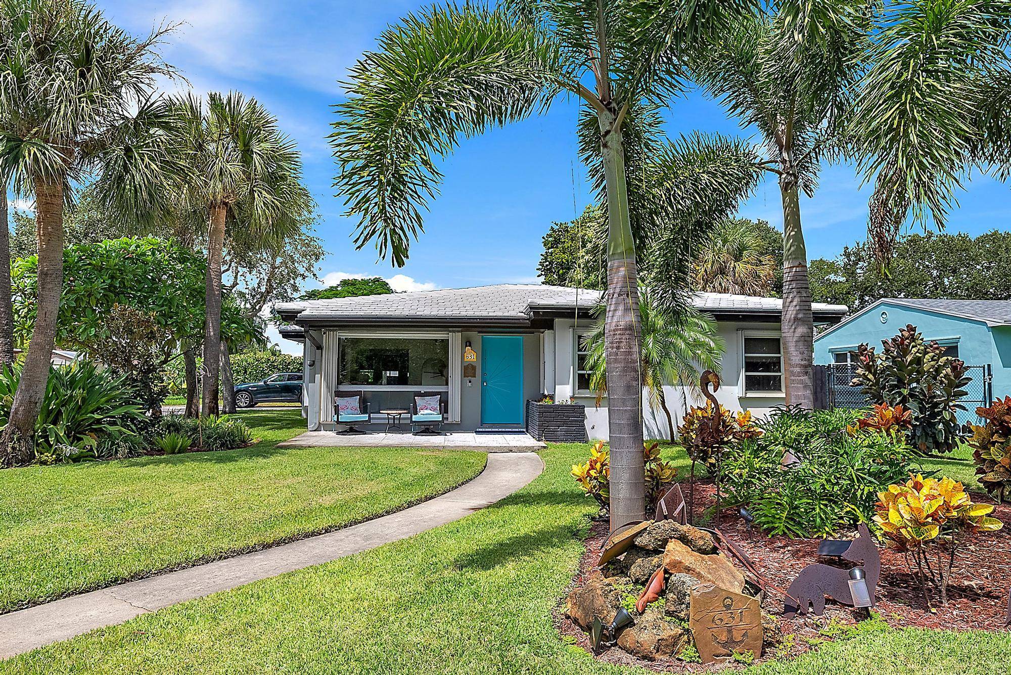 NO HOA ! ! ! This 2 bedroom 2 bathroom Mid century home is a perfect mix of vintage charm and modern luxury.