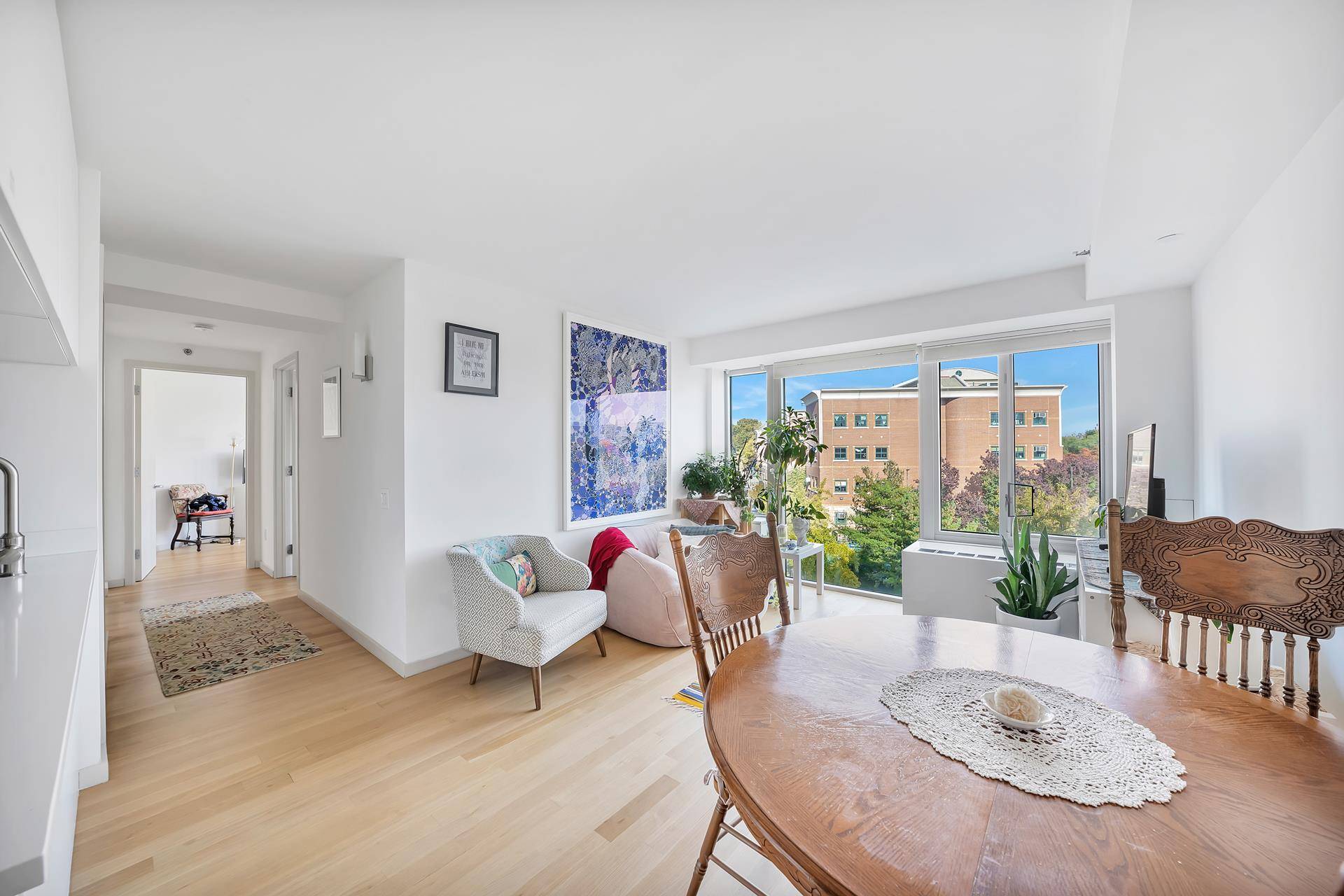Excellent value at this prime Washington Heights boutique condominium.
