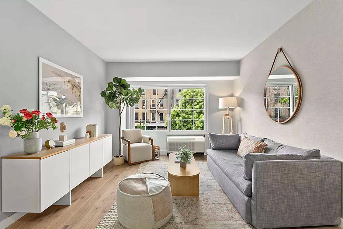 Moments from the lush beauty of Prospect Park and central to all that Brooklyn has to offer, 555 Waverly represents the very best of the Brooklyn life.