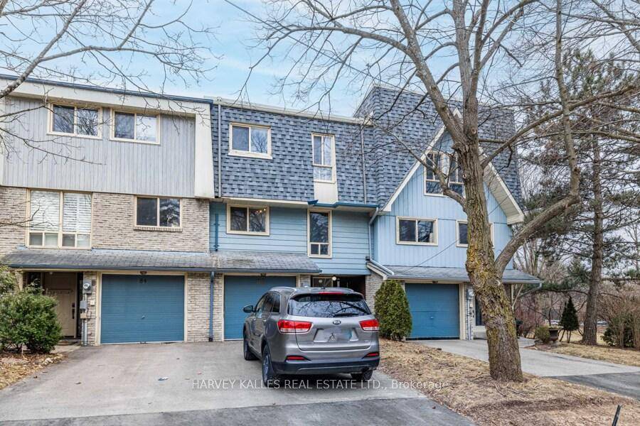 Spacious 4 bedroom converted to 3 bedroom townhouse.