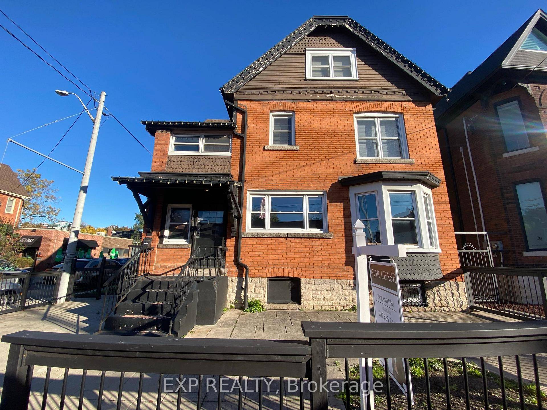 Commercial amp ; Residential space in TRENDY Locke Street location !