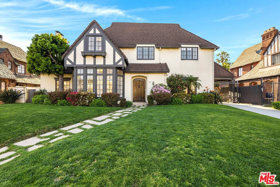 157  N Las Palmas Ave 5BR Mid Wilshire La