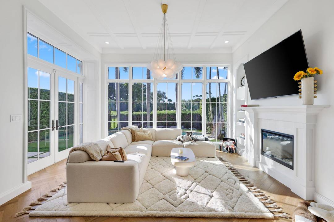 Downtown Boca Raton Parisian Elegance Meets Coastal Refinement.