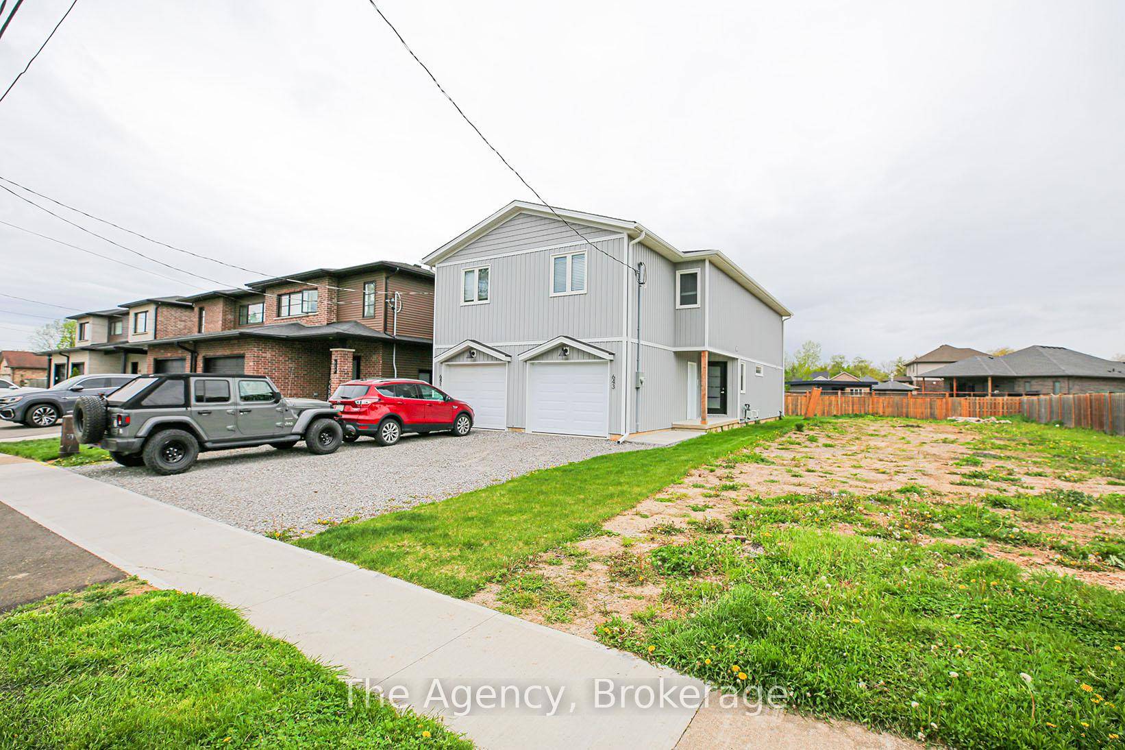 This one year old, custom built, semi detached two storey home offers three upper level bedrooms, including a master with an ensuite bath, a 4 piece bathroom on the second ...