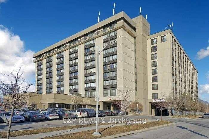Bright and spacious, this nicely laid out one bedroom, 1 bathroom condo apartment features a functional design and hardwood flooring throughout.