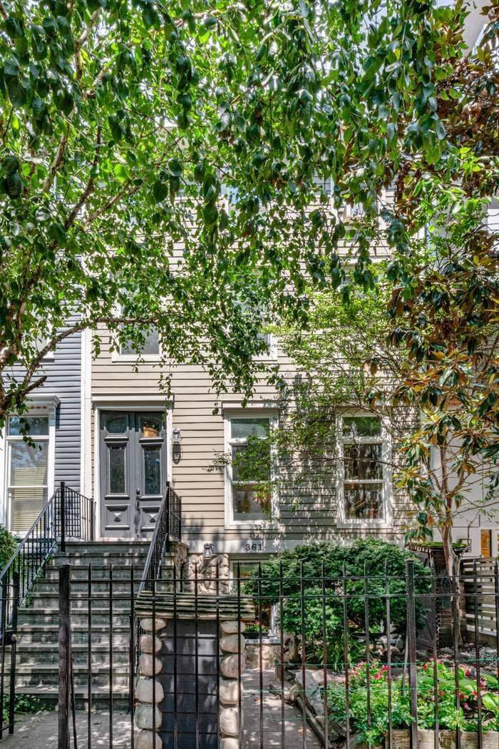 Own a Piece of Historic Brooklyn Ideal Boerum Hill Three Family Townhouse Step into a charming, meticulously maintained, 20 foot wide, three family townhouse in Boerum Hill.