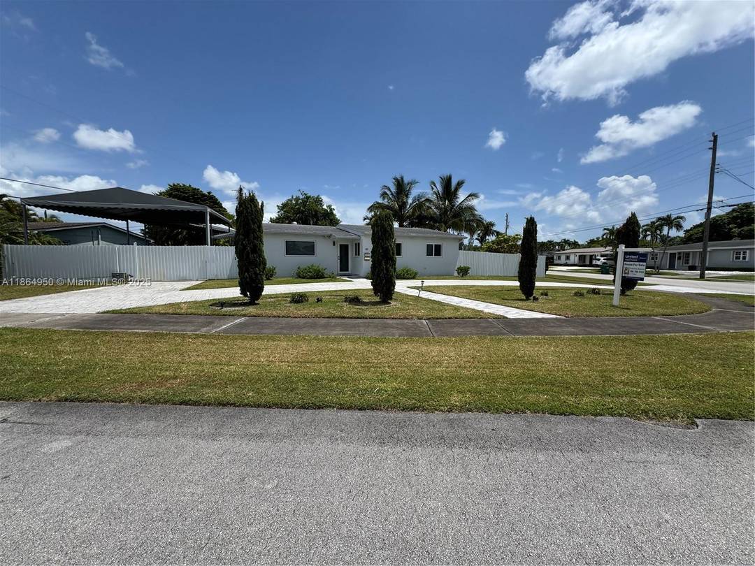 Excellent location, Beautiful, remodeled house with some amazing touches Situated in a corner lot with plenty of parking space.