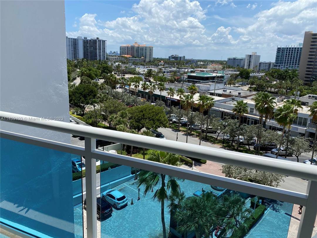 Large oceanfront condo Galt Ocean Mile featuring direct intracoastal views, impact windows, spacious layout amp ; split floor plan that opens up to a huge balcony.