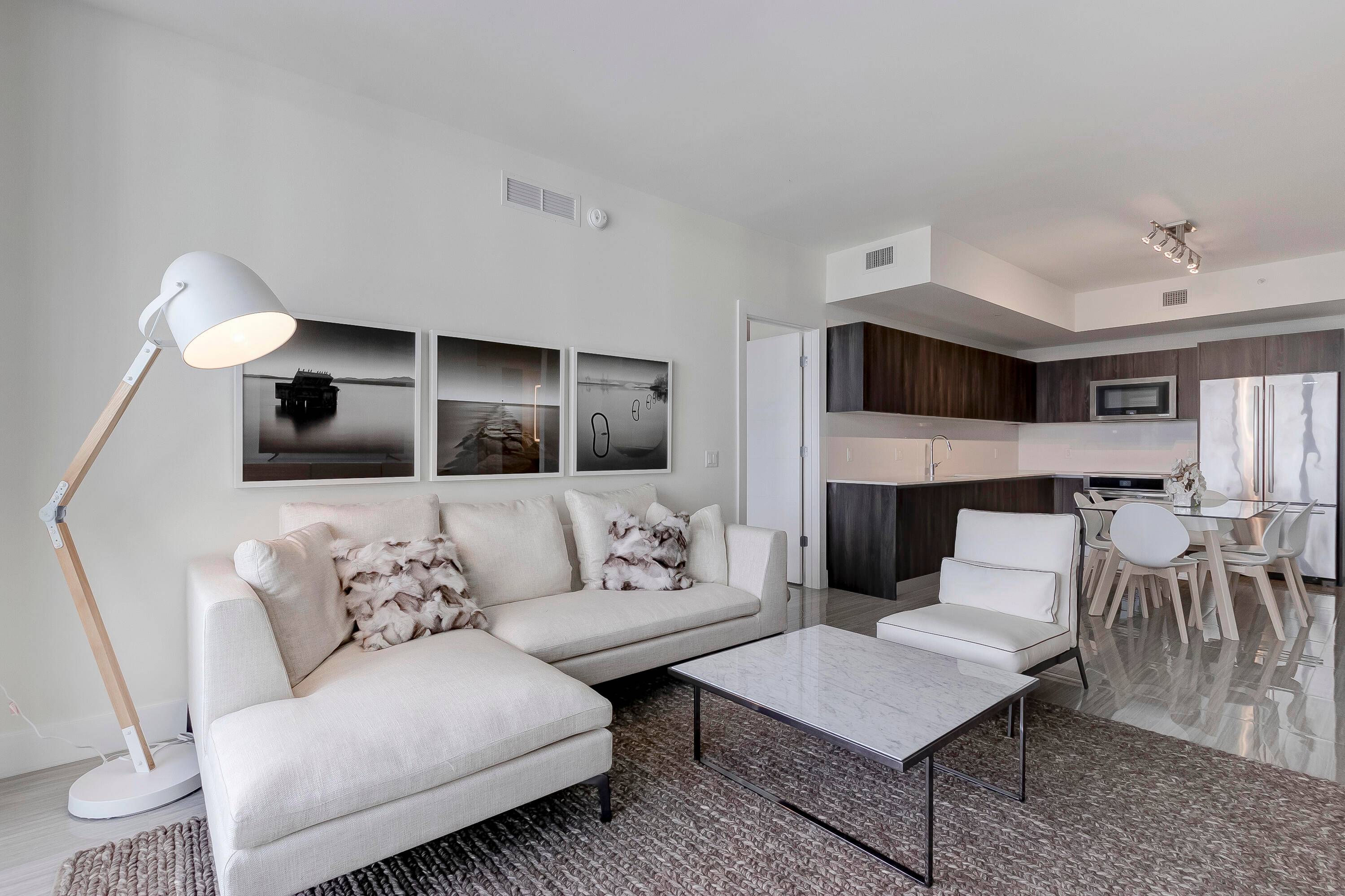 Welcome to Aventura ParkSquare where lifestyle meets convenience.