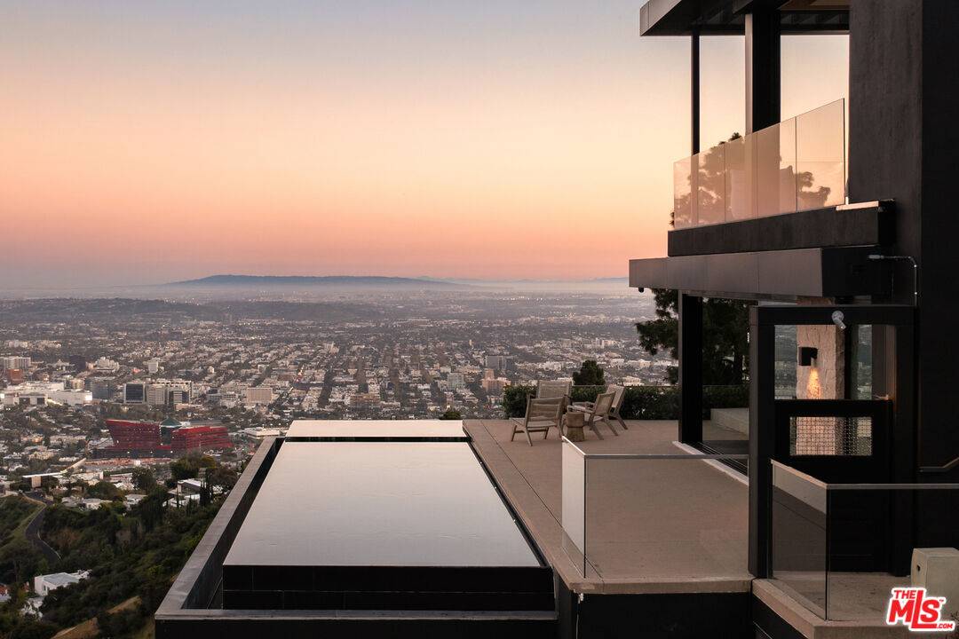 1616 Blue Jay Way 4BR Sunset Strip La