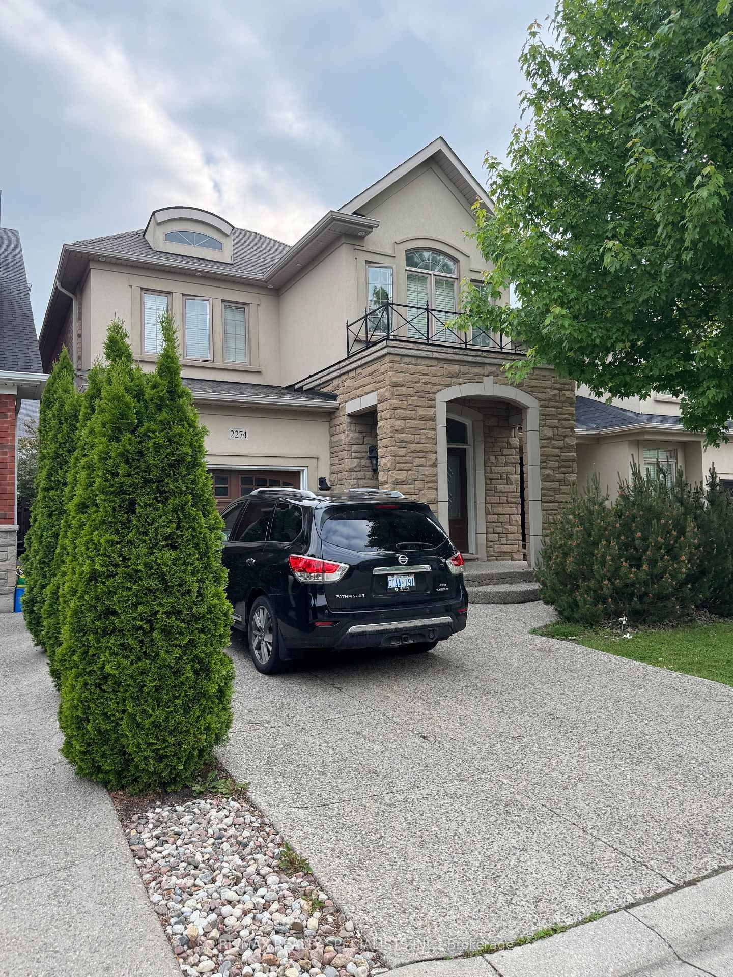 For Lease Stunning Detached Home in West Oak Trails, Oakville !