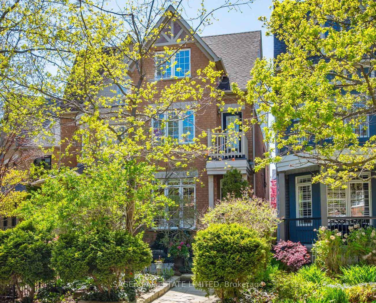 Beach Beauty this super spacious 3 1 bdrm, 4 bath home in Woodbine Park is what dreams are made of !