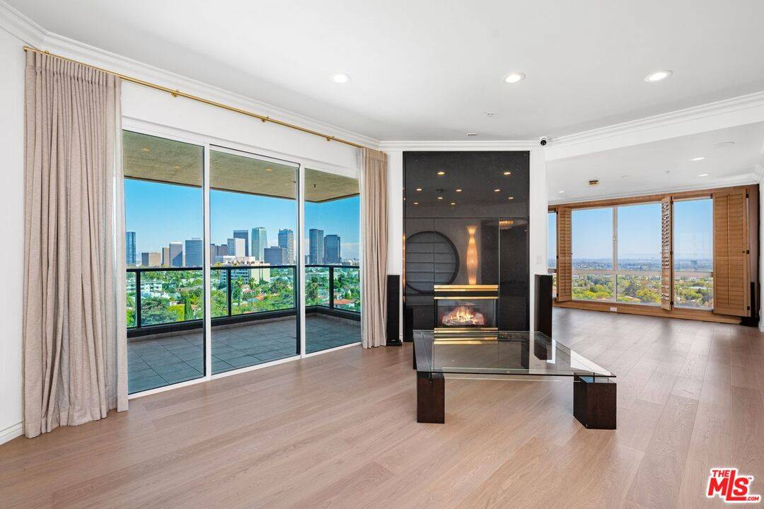 10490 Wilshire Blvd 3BR Westwood La