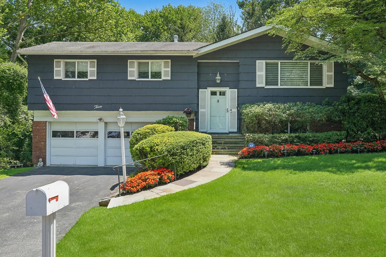 Welcome to this well kept raised ranch nestled in the Rosedale section of White Plains.