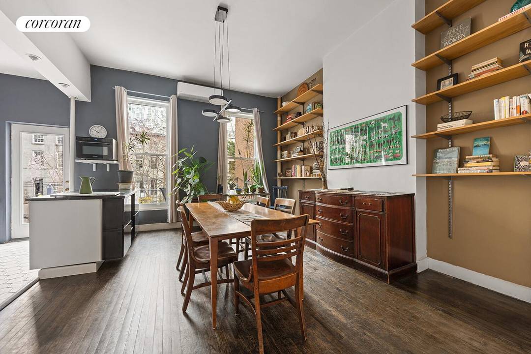Timeless Fort Greene Townhouse !