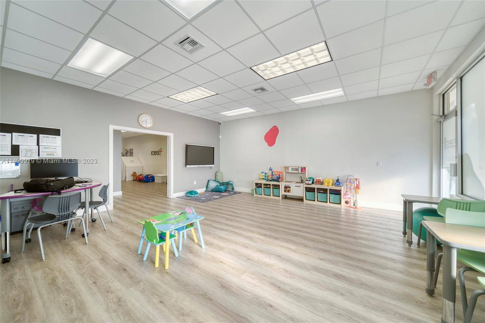 This 1200 square foot prime space in Palmetto Bay is perfect for a behavioral analysis center.