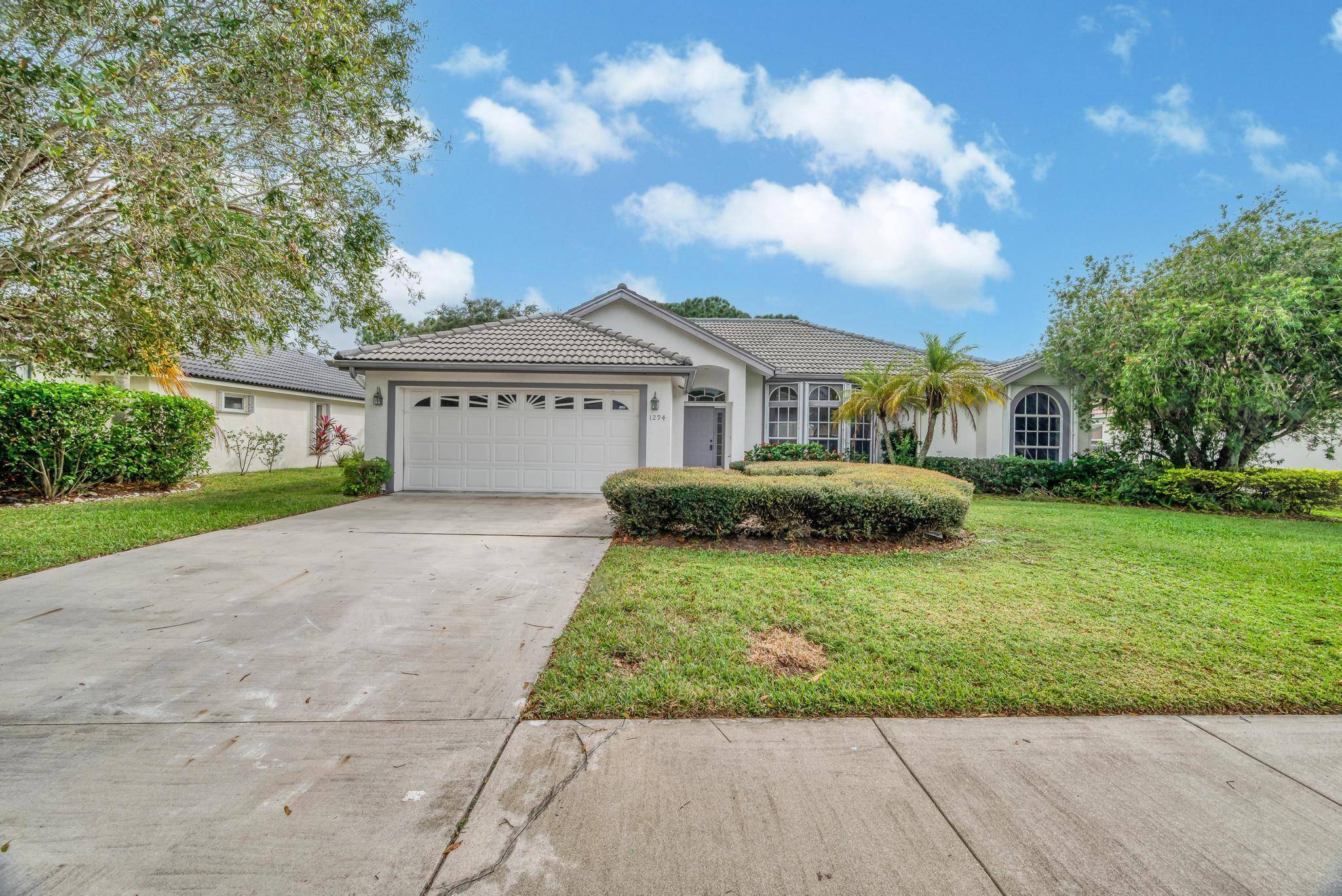 Welcome to Heatherwood one of the most established communities in Port St Lucie !