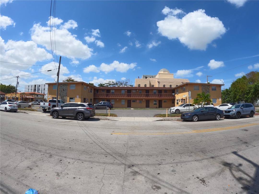 This 14 unit made up of 13 2 1's and one 1bedroom apartment building sits in a dynamic and rapidly evolving area of Miami.