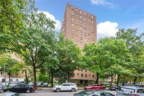 Welcome Home to 21 71 34th Avenue, Apartment 15D Queensview, Astoria Long Island City.