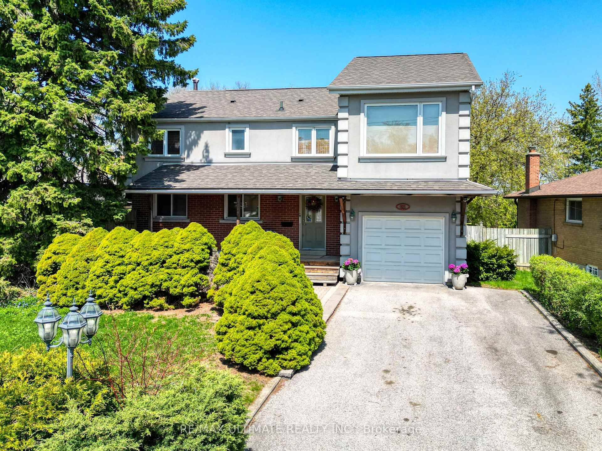 Welcome to one of the finest homes in this quiet ravine, family friendly pocket, a beautifully maintained 2 storey residence that offers both comfort and convenience.