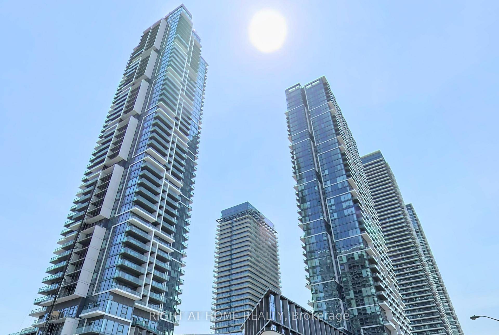 Welcome to modern living in the heart of Vaughan !