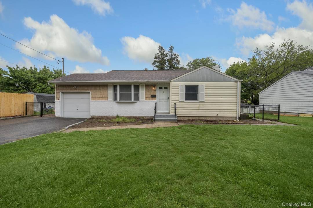 3 bedroom and 1 bath Ranch style home in the Northport East Northport Schools sits on a interior streeet.