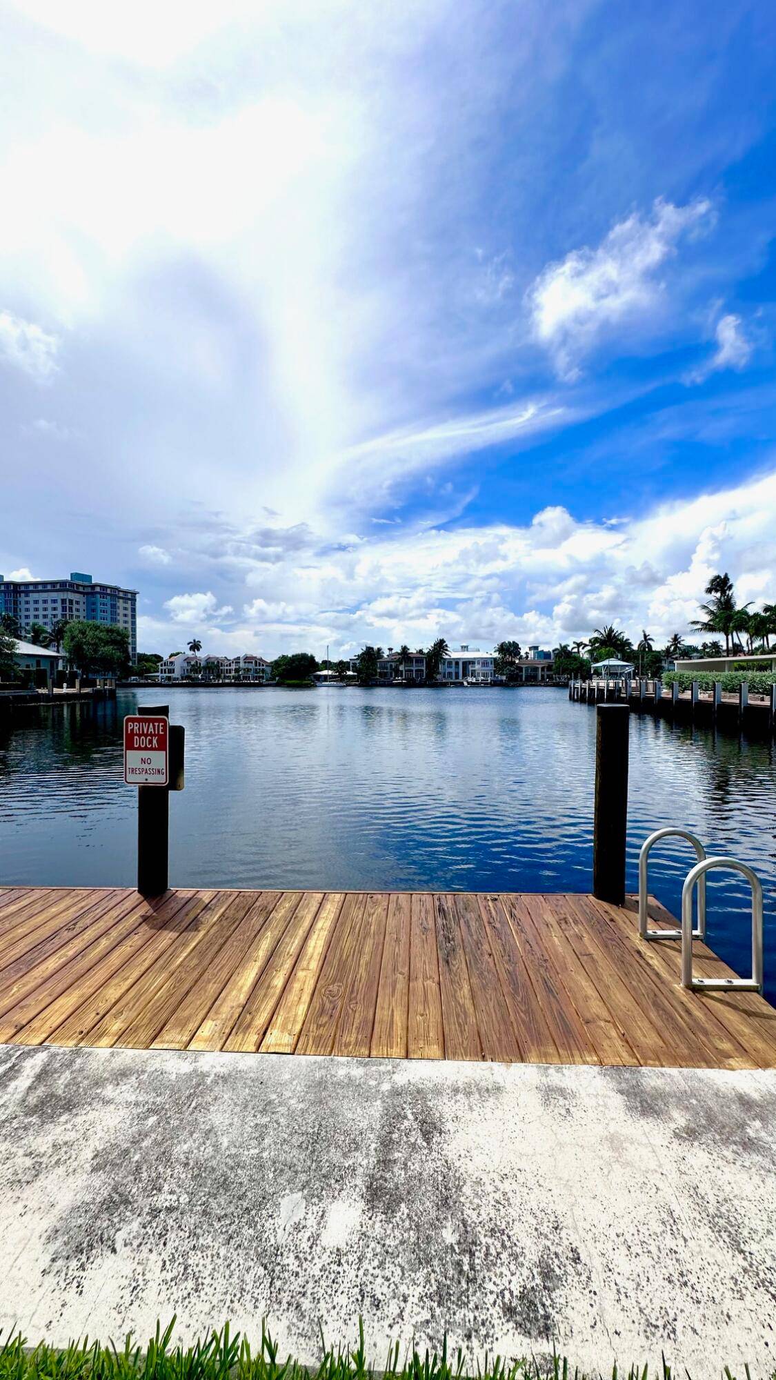 Cute 1st floor condo, direct waterfront with intra coastal views.