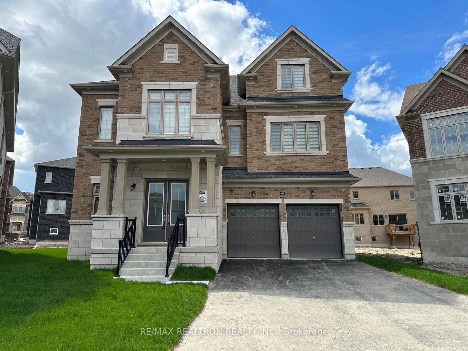 BRAND NEW amp ; RENOVATED NEVER LIVED IN Oak Ridge Meadows By Regal Crest Scarlett Loft Model With Elevator !