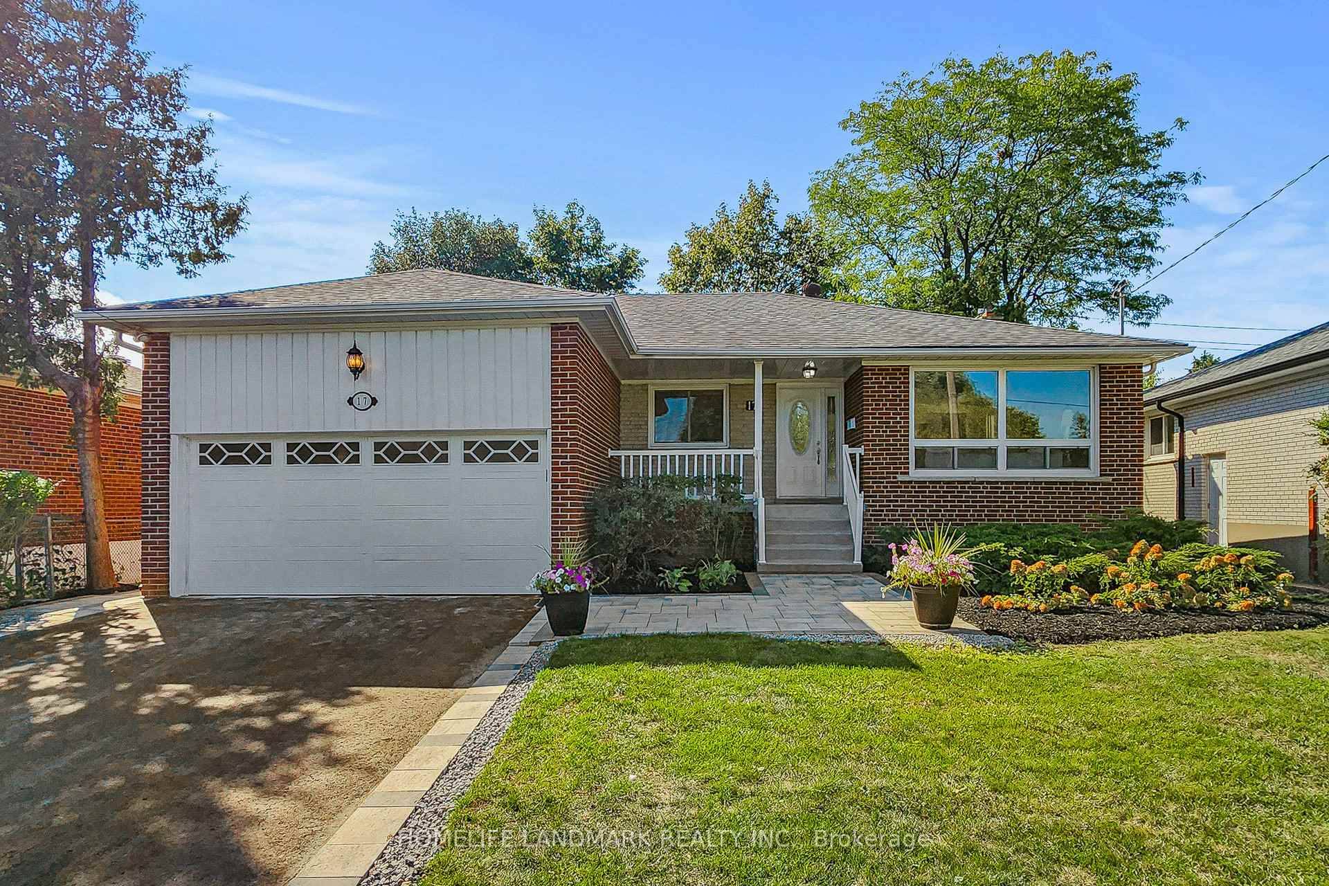 Welcome to this stunning home located in the heart of Don Valley Village, situated on a child friendly quiet circle.