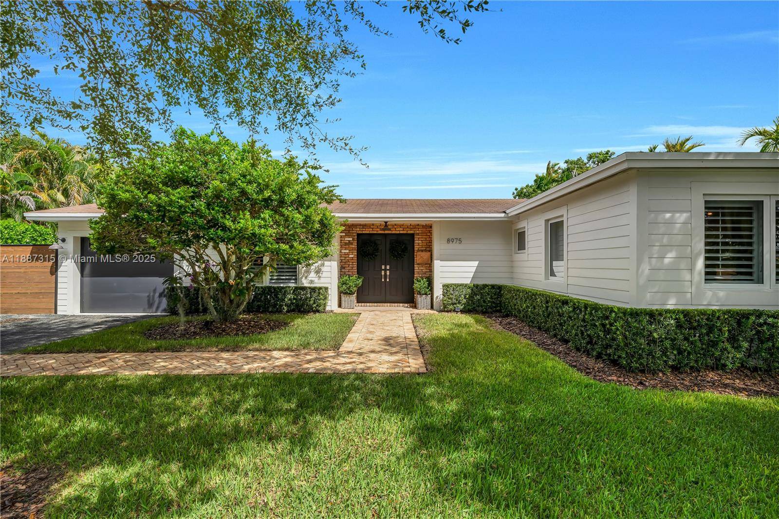 Finally the Kendallwood home you ve been waiting for !