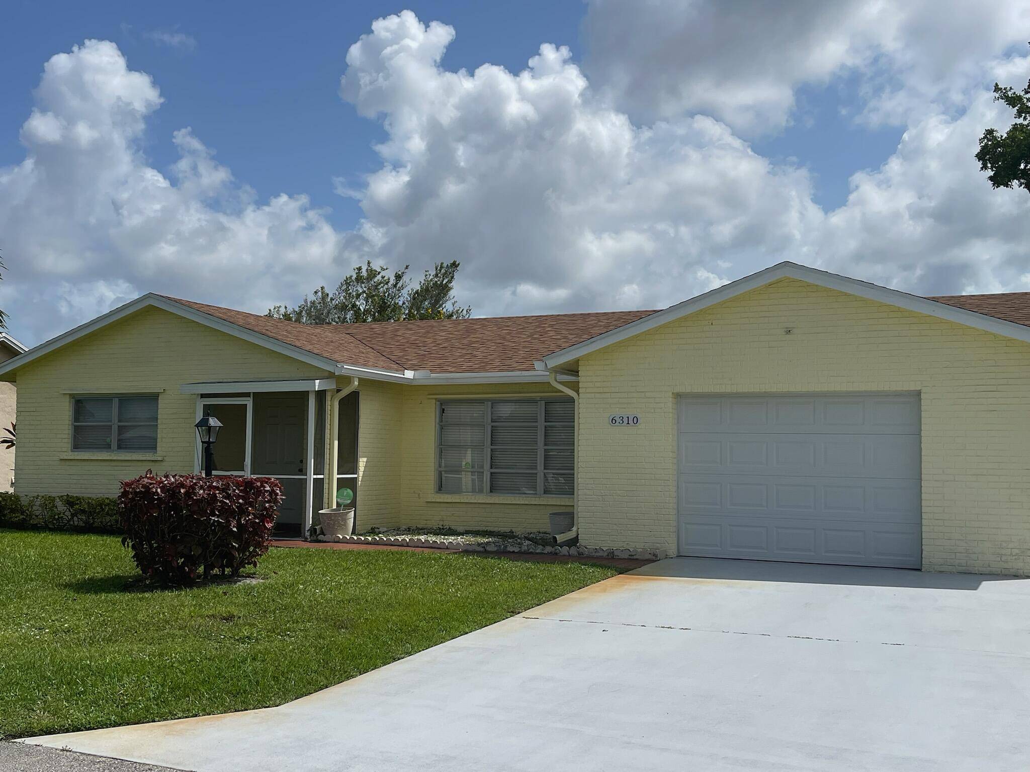 An amazing opportunity to live in a 55 Community that offers a clubhouse with a pool, tennis courts, shuffleboard more.