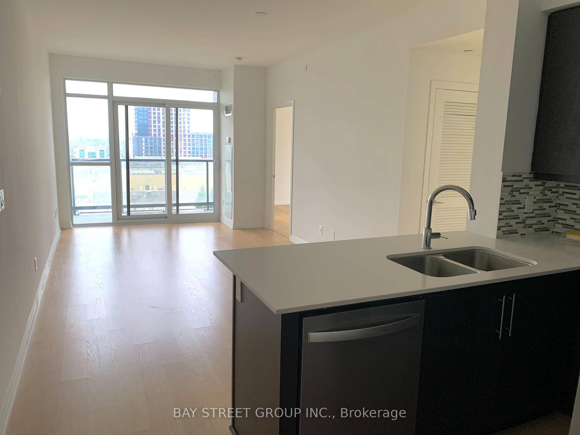 Corner Unit 965 Sqft 2 Bed Den With Beautiful North West View.