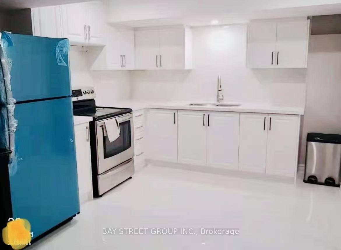 Excellent Location Convenient access to highway, Minutes to Costco, Walmart, supermarkets, and restaurants, new renovation, bright and clean, Private separate entrance, Ideal for families or long term tenants