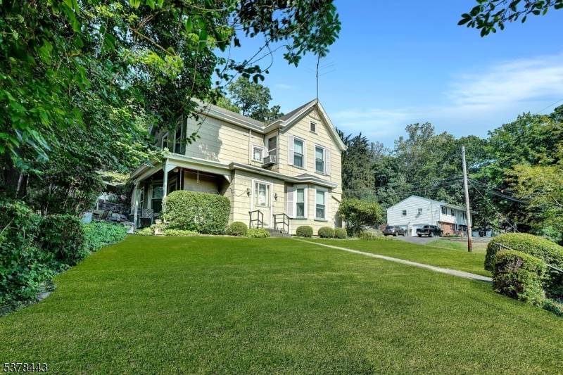 Welcome to this charming 3 bedroom, 1.