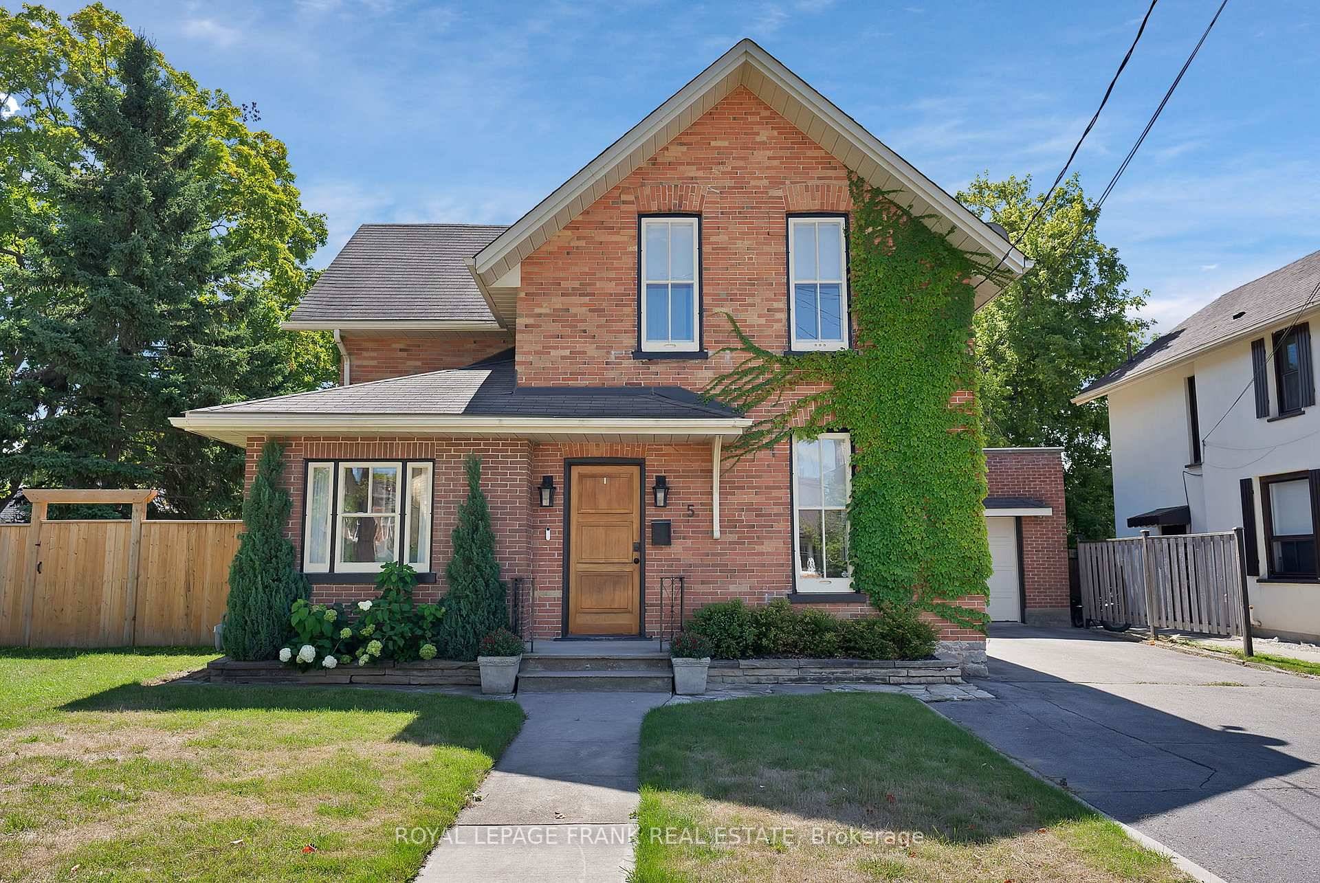 Fully Renovated and Move In Ready !