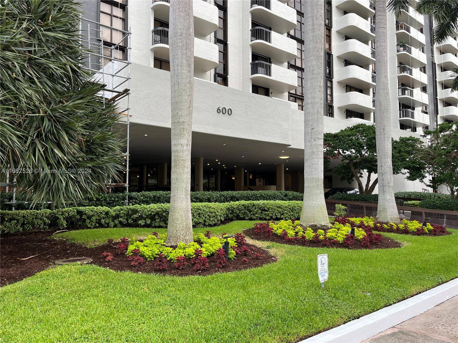 Discover this versatile 2 bedroom, 2 bathroom apartment in Coral Gables.