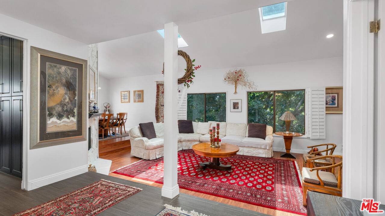 1434   Greenfield Ave 2BR Beverlywood La