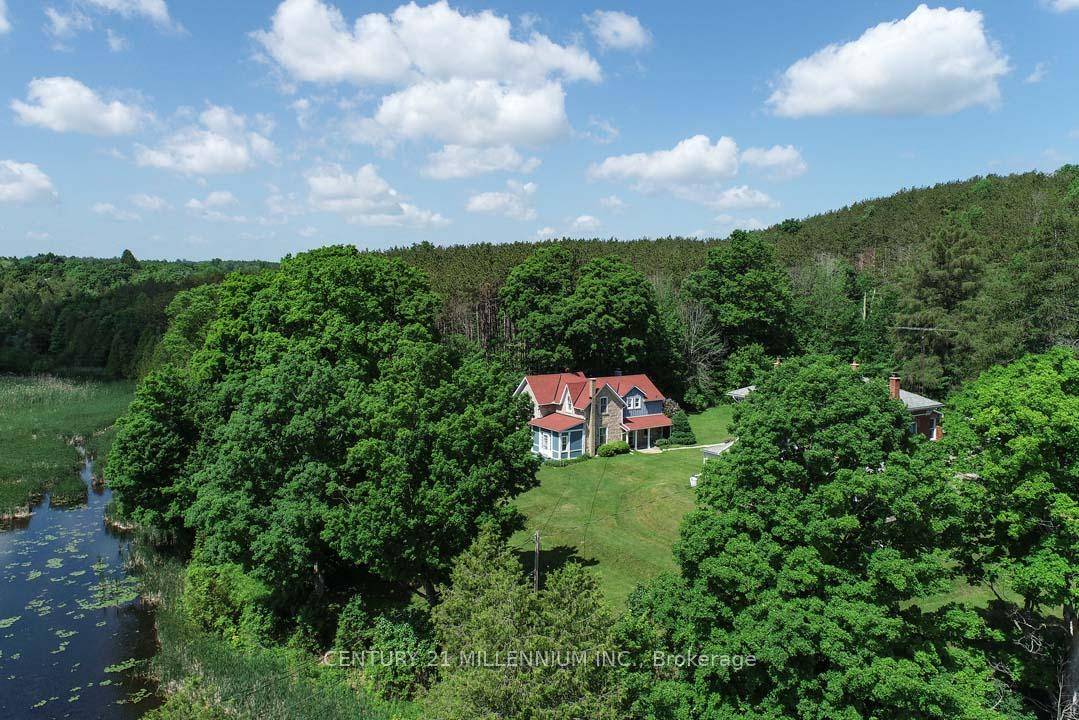 Elegantly perched on the hill, overlooking the lower Mill Pond, is this charming 3 bed, 1.