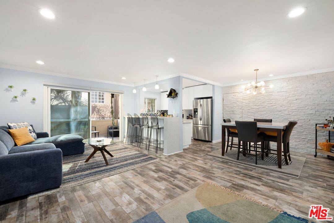 1734  N Fuller Ave 2.0 Hollywood Hills East LA