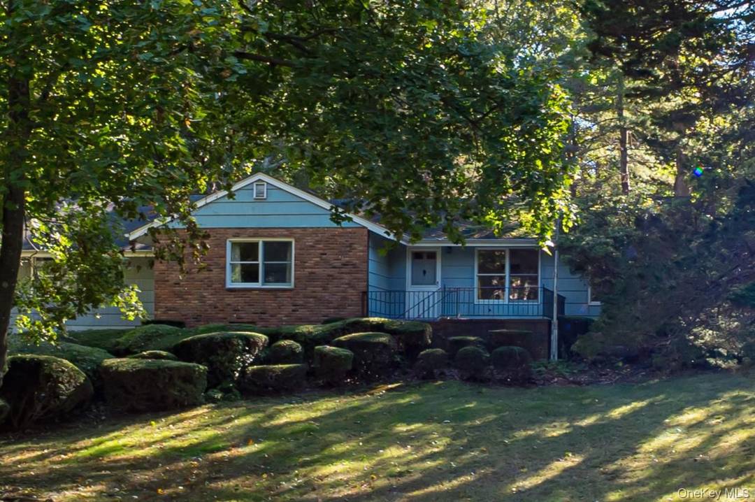 Welcome to 562 Old Bridge Rd.