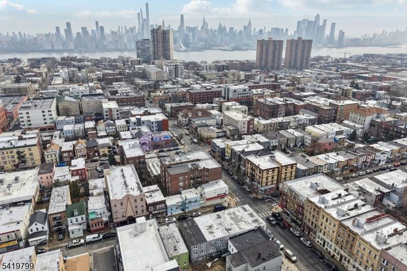 Excellent investment and owner occupant opportunity in West New York !