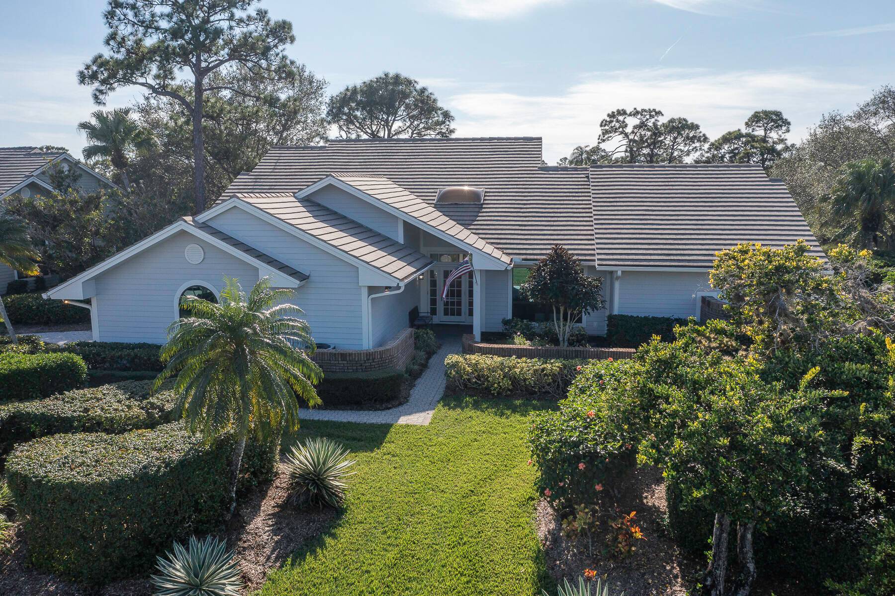 PRICE REDUCED. Beautiful location !