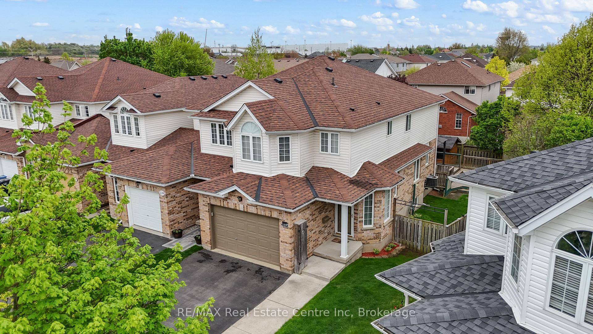 Welcome to 137 Gosling Gardens, a rare end unit freehold townhome in Guelph's sought after south end that lives more like a semi.
