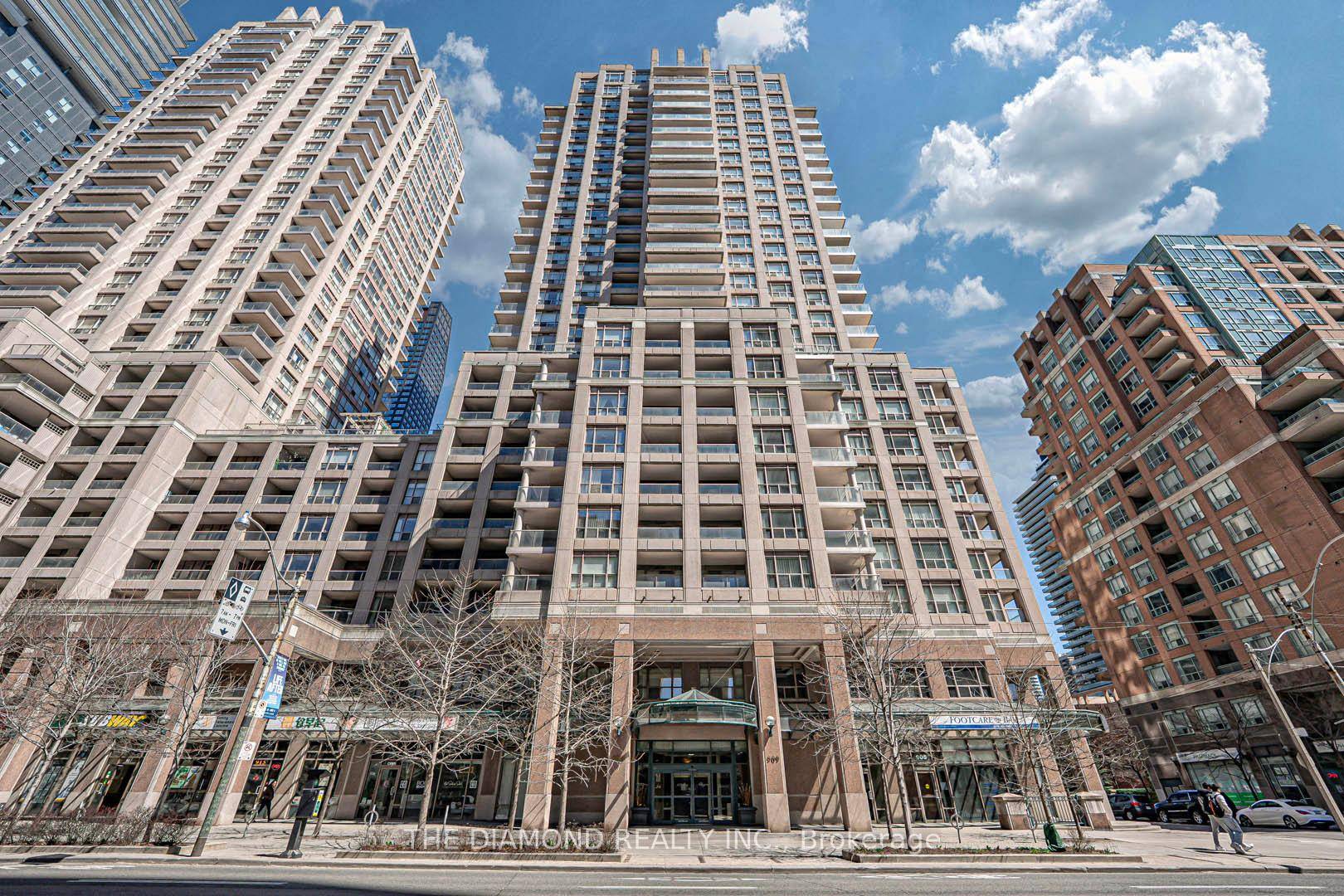 Welcome to the Allegro conveniently located on the Bay Street Corridor.